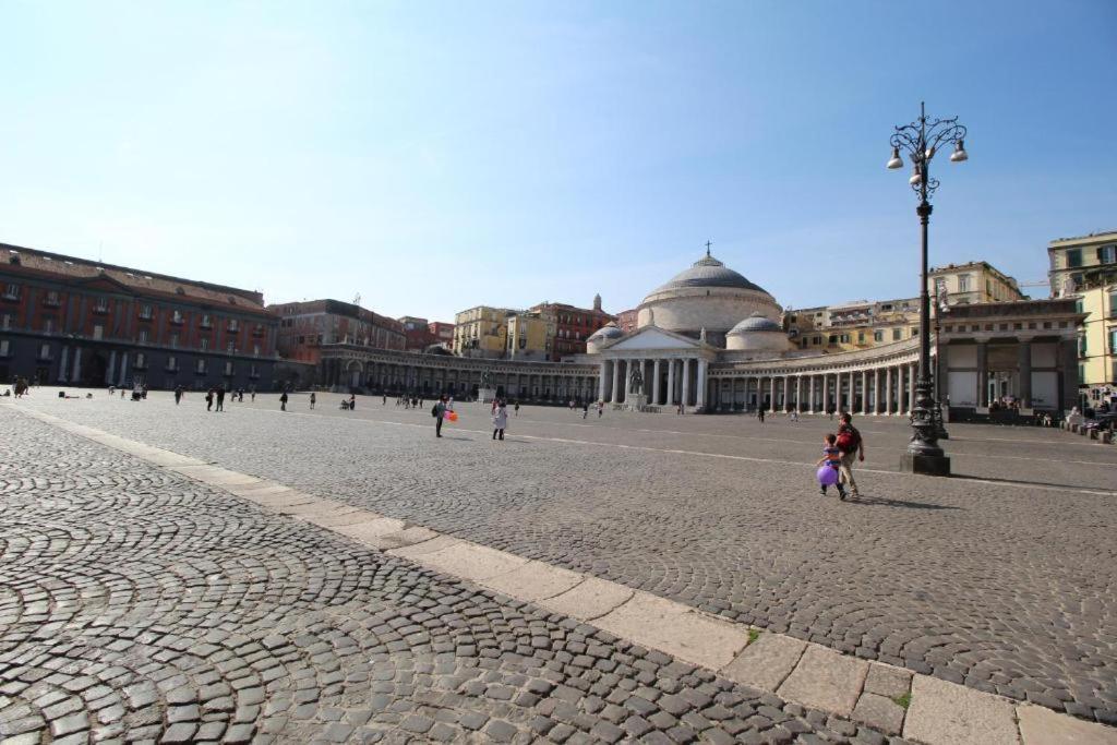 Piazza Carita' Centro Storico Διαμέρισμα Νάπολη Εξωτερικό φωτογραφία